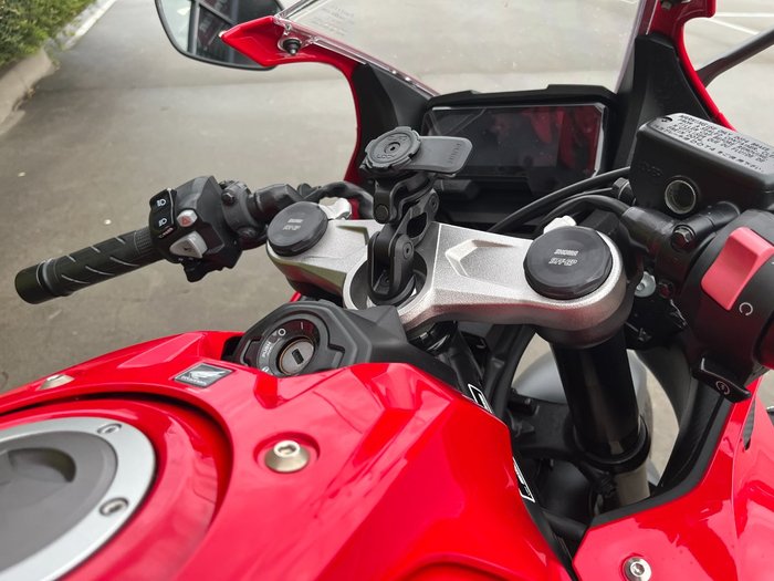 2023 Honda CBR650R Red