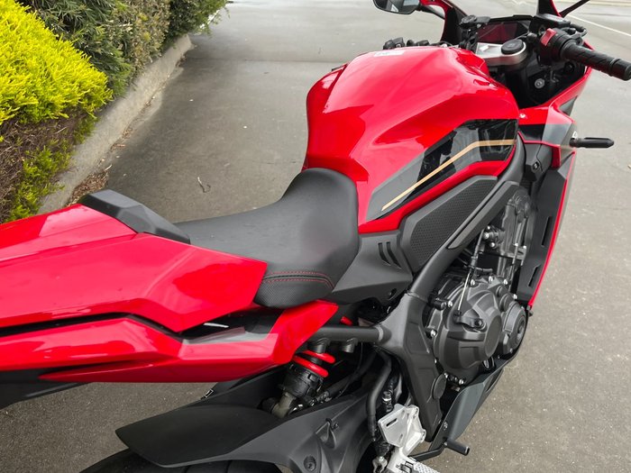 2023 Honda CBR650R Red