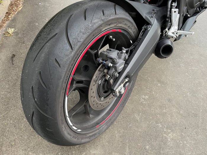 2023 Honda CBR650R Red