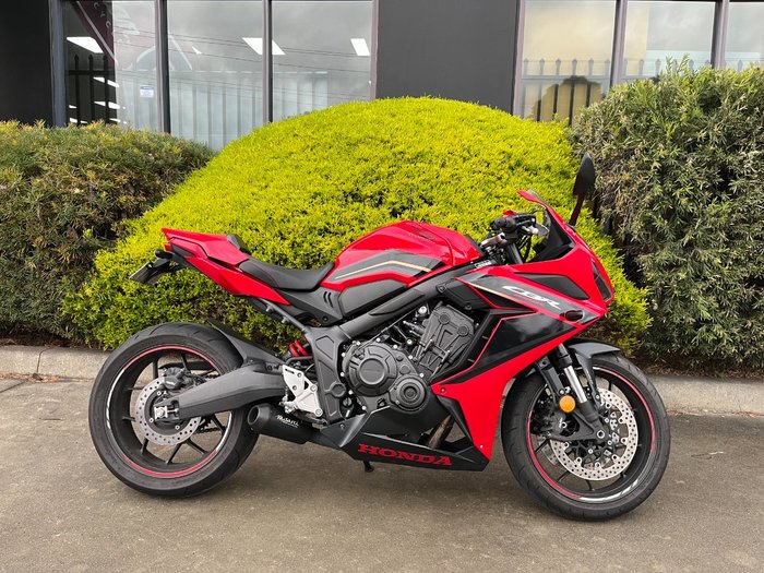 2023 Honda CBR650R Red