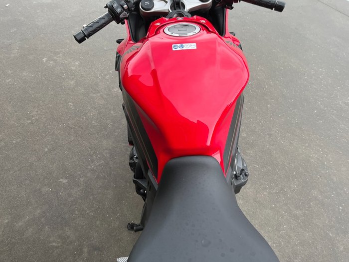 2023 Honda CBR650R Red