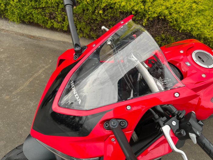 2023 Honda CBR650R Red
