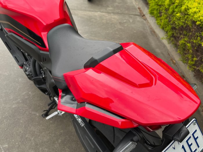 2023 Honda CBR650R Red