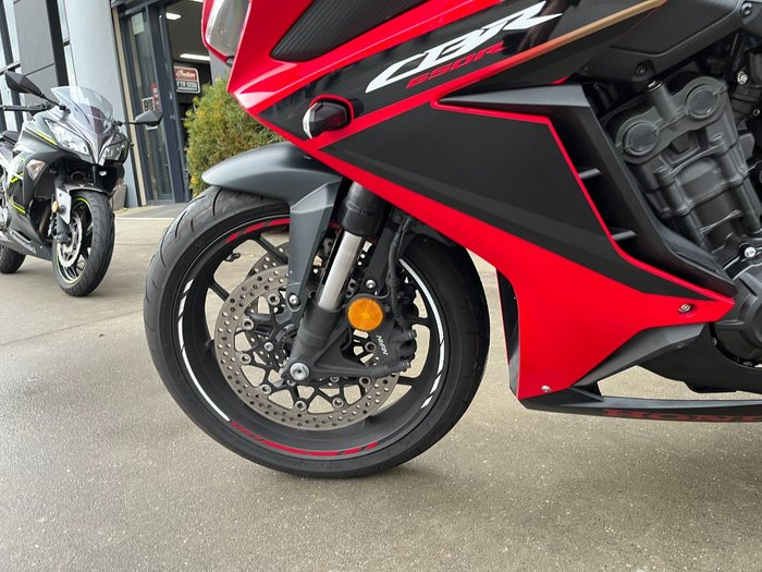 2023 Honda CBR650R Red