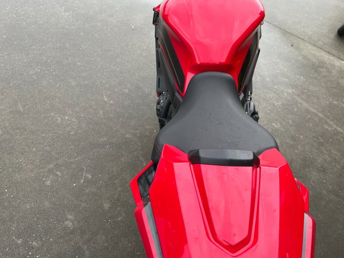 2023 Honda CBR650R Red
