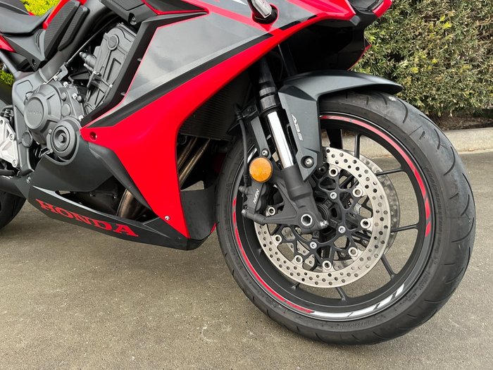 2023 Honda CBR650R Red