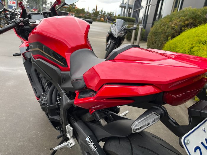 2023 Honda CBR650R Red