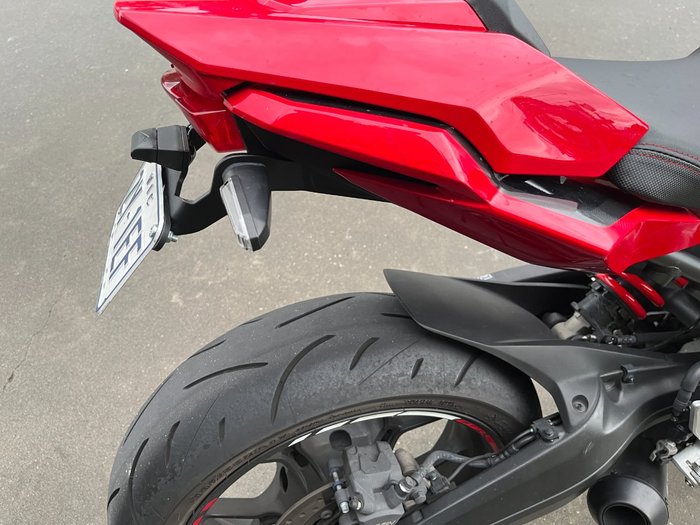 2023 Honda CBR650R Red