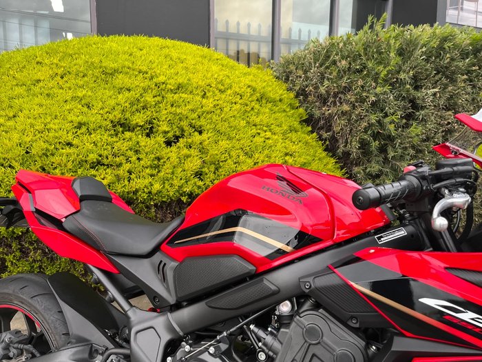2023 Honda CBR650R Red
