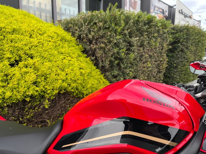 2023 Honda CBR650R Red