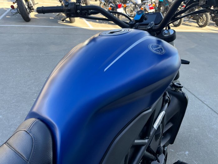 2021 Benelli 502C Blue