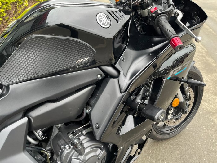 2023 Yamaha YZF-R7LA Black