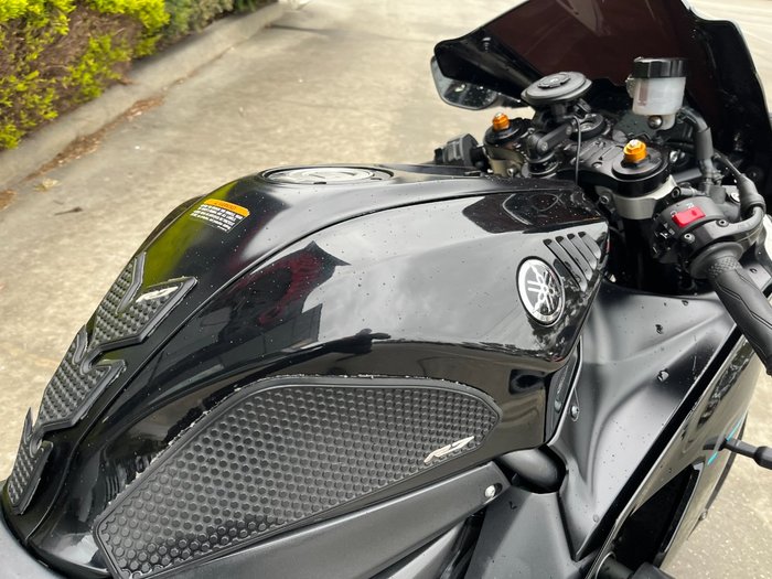2023 Yamaha YZF-R7LA Black