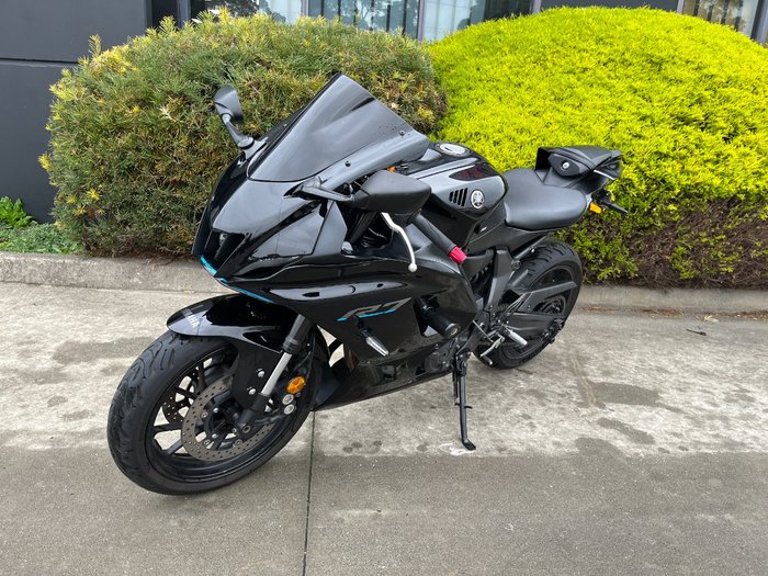 2023 Yamaha YZF-R7LA Black