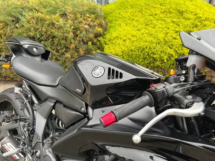 2023 Yamaha YZF-R7LA Black