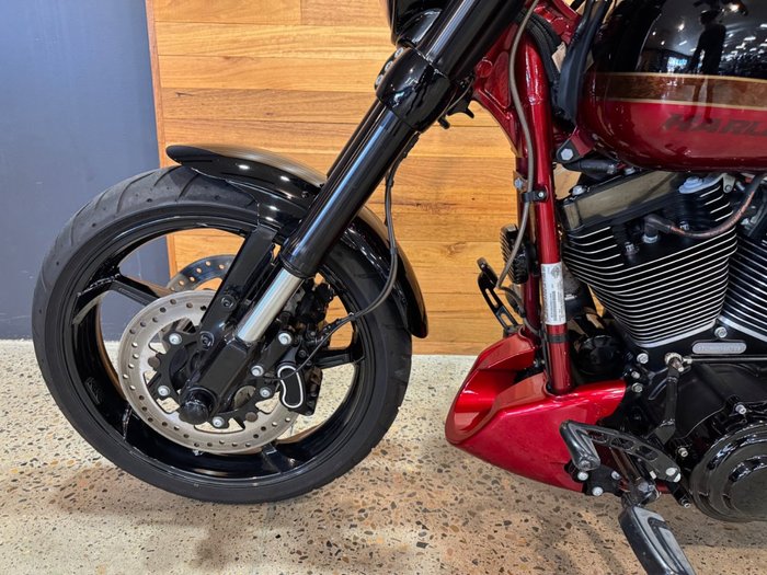 2017 Harley-davidson FXSE CVO PRO STREET BREAKOUT Black