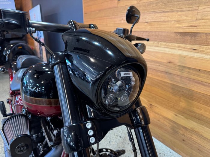 2017 Harley-davidson FXSE CVO PRO STREET BREAKOUT Black