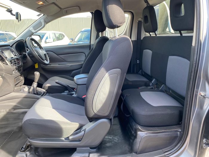 2018 Mitsubishi Triton GLX