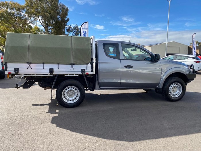 2018 Mitsubishi Triton GLX