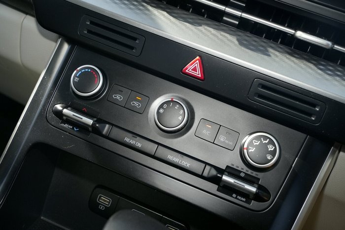 2022 Kia Carnival S