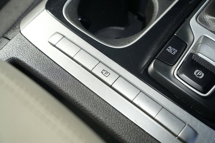 2022 Kia Carnival S
