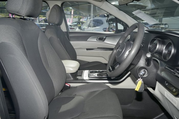 2022 Kia Carnival S