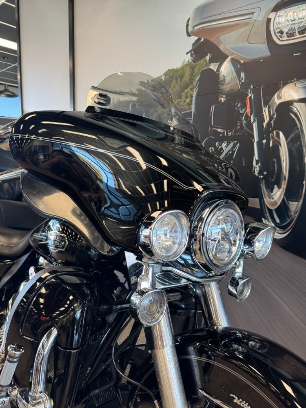 2013 Harley-davidson FLHTCU U/C ELECTRA GLIDE BLACK