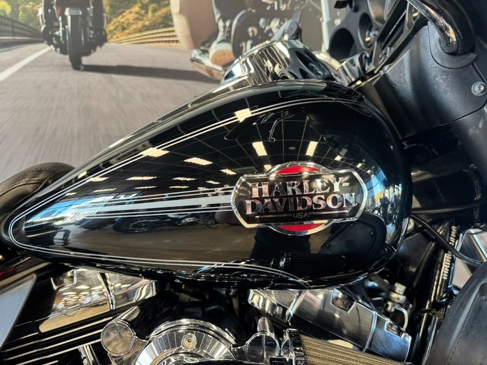 2013 Harley-davidson FLHTCU U/C ELECTRA GLIDE BLACK