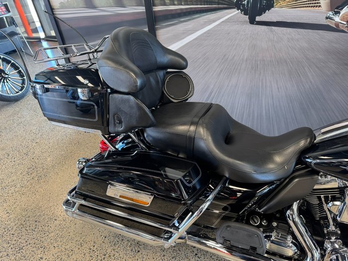 2013 Harley-davidson FLHTCU U/C ELECTRA GLIDE BLACK