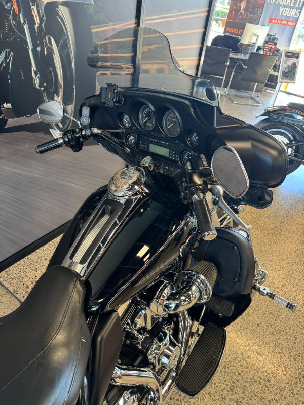 2013 Harley-davidson FLHTCU U/C ELECTRA GLIDE BLACK