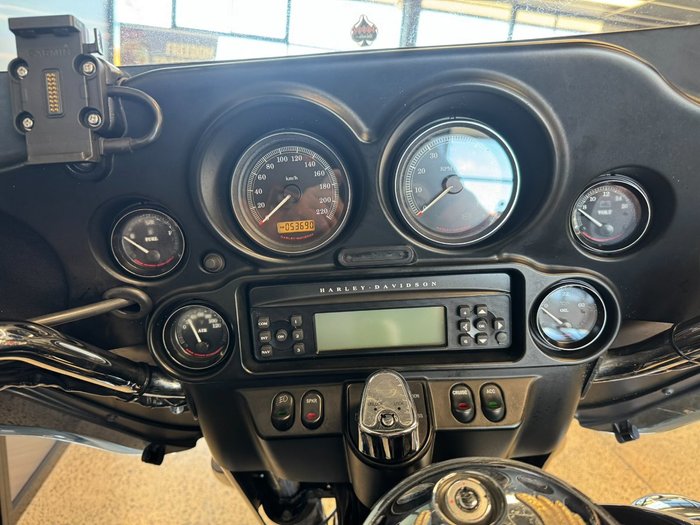 2013 Harley-davidson FLHTCU U/C ELECTRA GLIDE BLACK