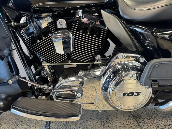 2013 Harley-davidson FLHTCU U/C ELECTRA GLIDE BLACK