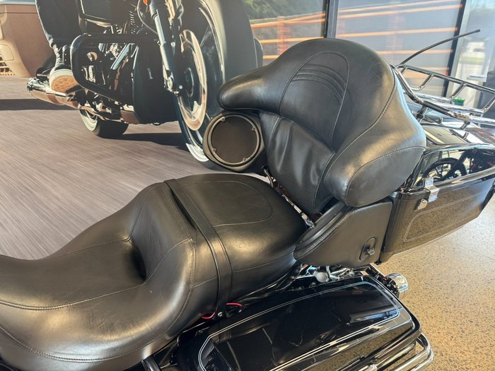 2013 Harley-davidson FLHTCU U/C ELECTRA GLIDE BLACK