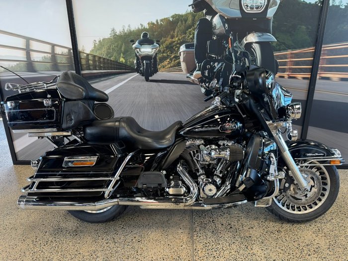 2013 Harley-davidson FLHTCU U/C ELECTRA GLIDE BLACK