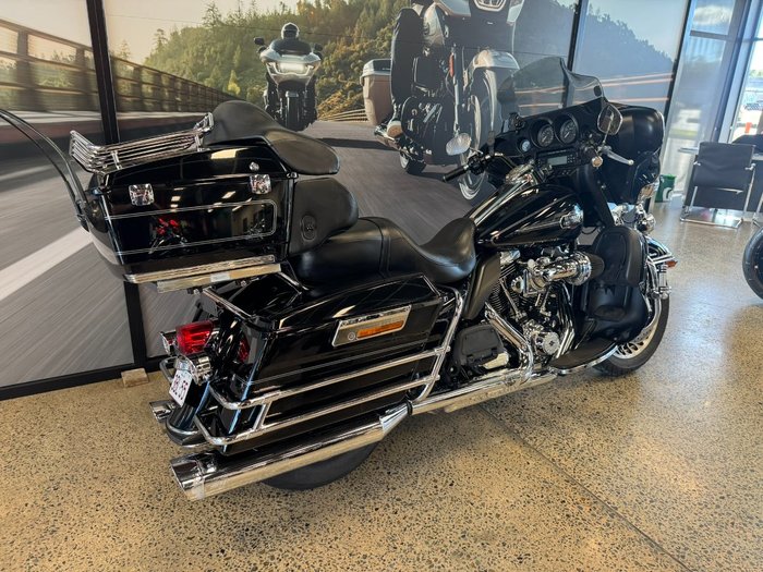 2013 Harley-davidson FLHTCU U/C ELECTRA GLIDE BLACK