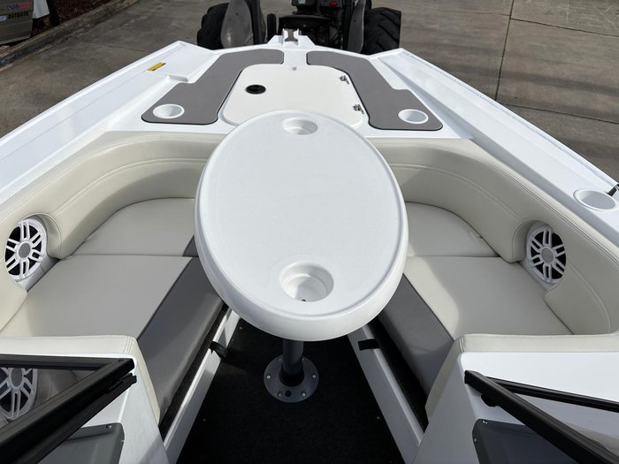 2024 QUINTREX 530 Freestyler Pro