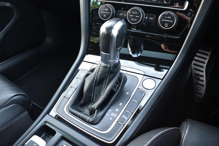 2014 Volkswagen Golf R