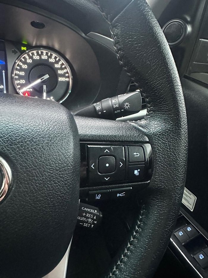 2020 Toyota Hilux SR5