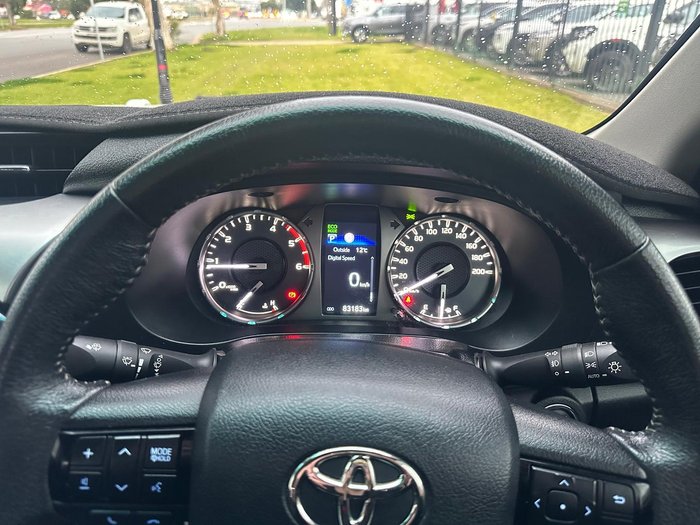 2020 Toyota Hilux SR5