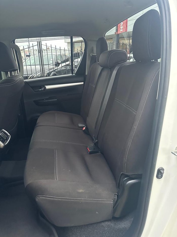 2020 Toyota Hilux SR5