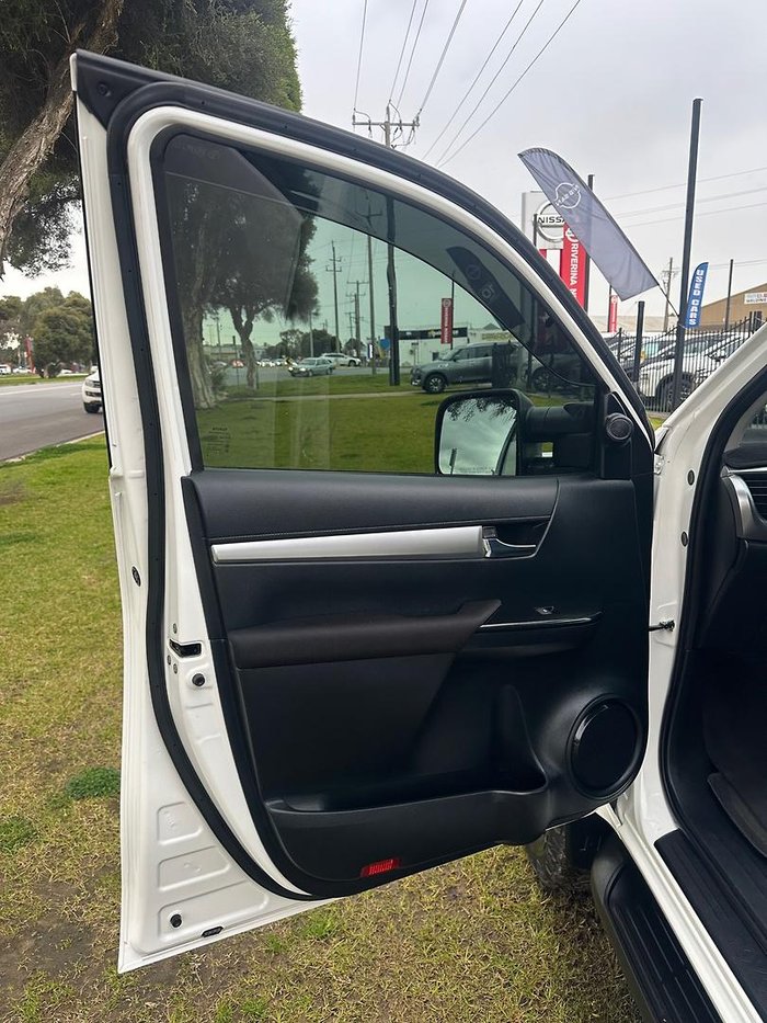 2020 Toyota Hilux SR5