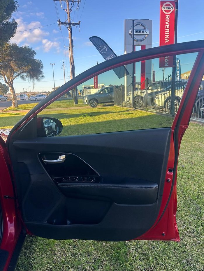 2021 Kia Niro Hybrid S