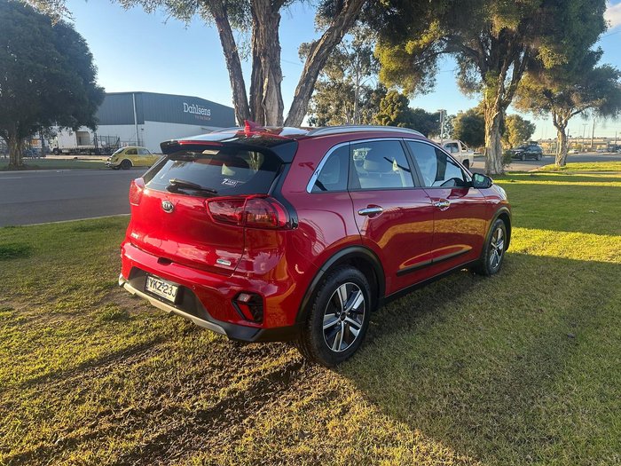 2021 Kia Niro Hybrid S
