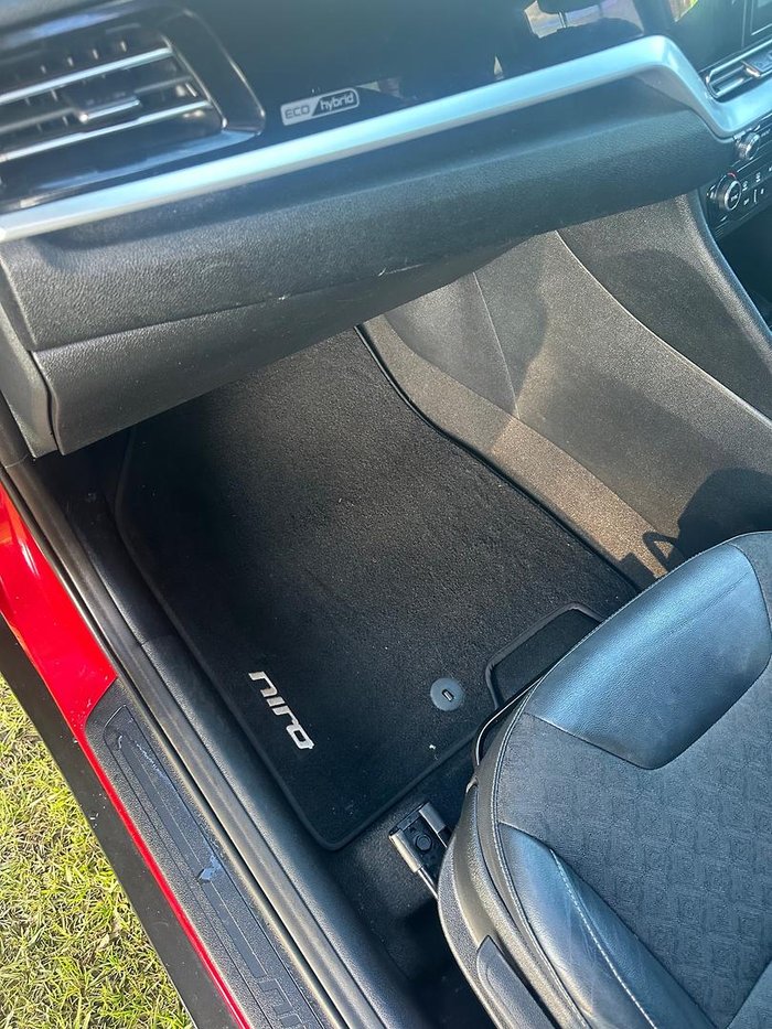 2021 Kia Niro Hybrid S