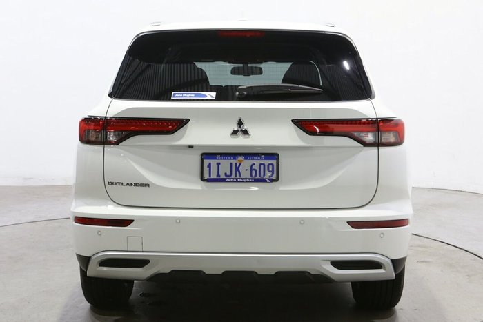2024 Mitsubishi Outlander LS