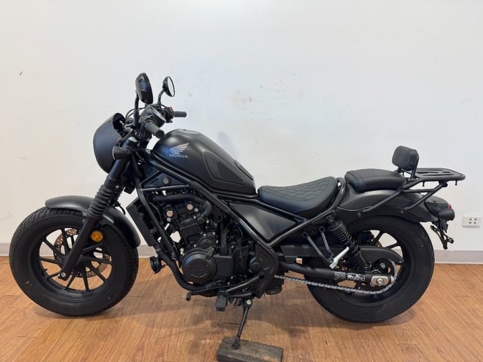 2022 Honda CMX 500 RED