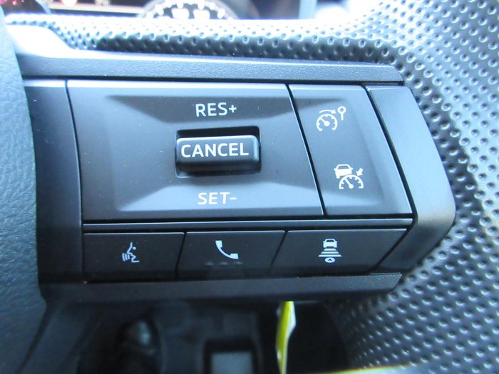 2025 Mitsubishi Triton GLX