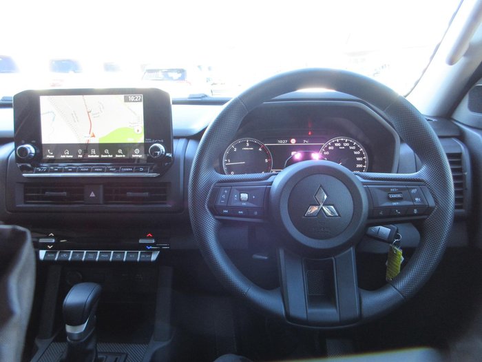 2025 Mitsubishi Triton GLX