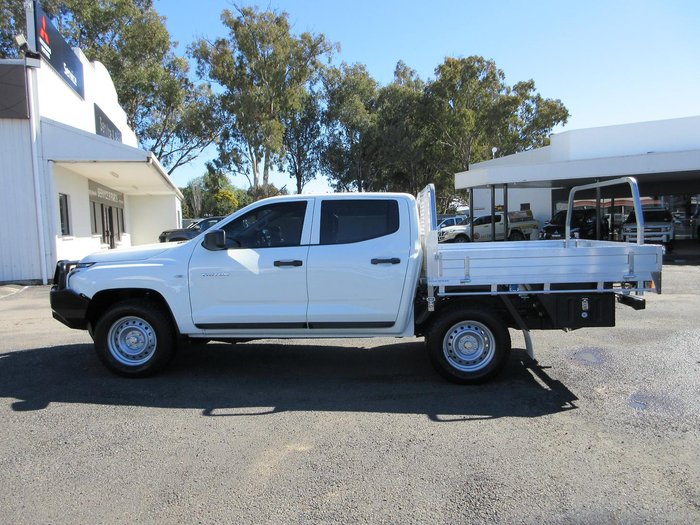 2025 Mitsubishi Triton GLX
