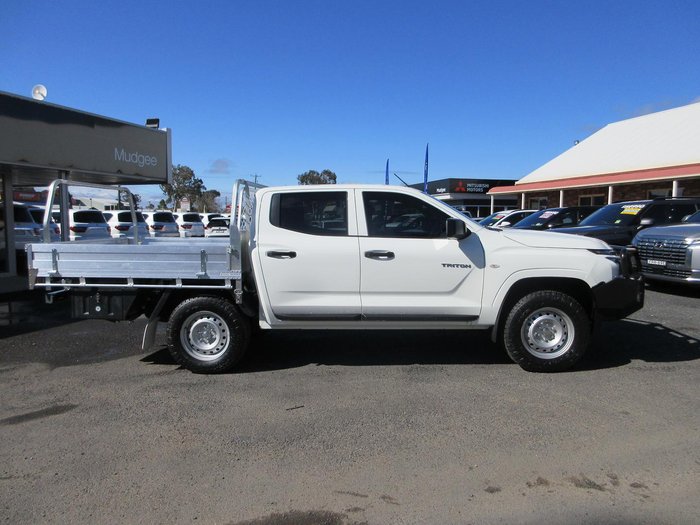 2025 Mitsubishi Triton GLX
